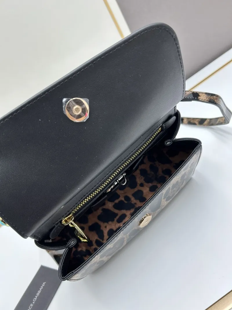 D&G Handle Bags-27 - Image 7
