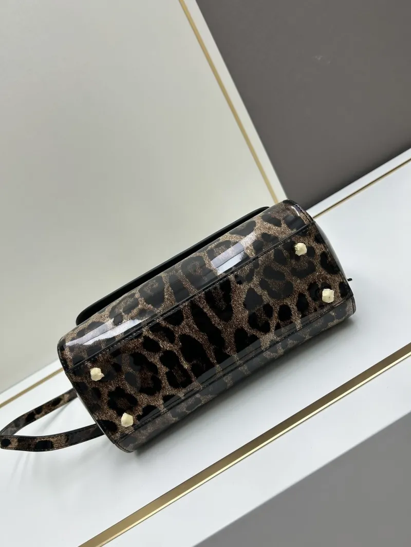Dolce Gabbana Leopard Print Patent Leather Crossbody Handbag 25x20x12cm - Image 5