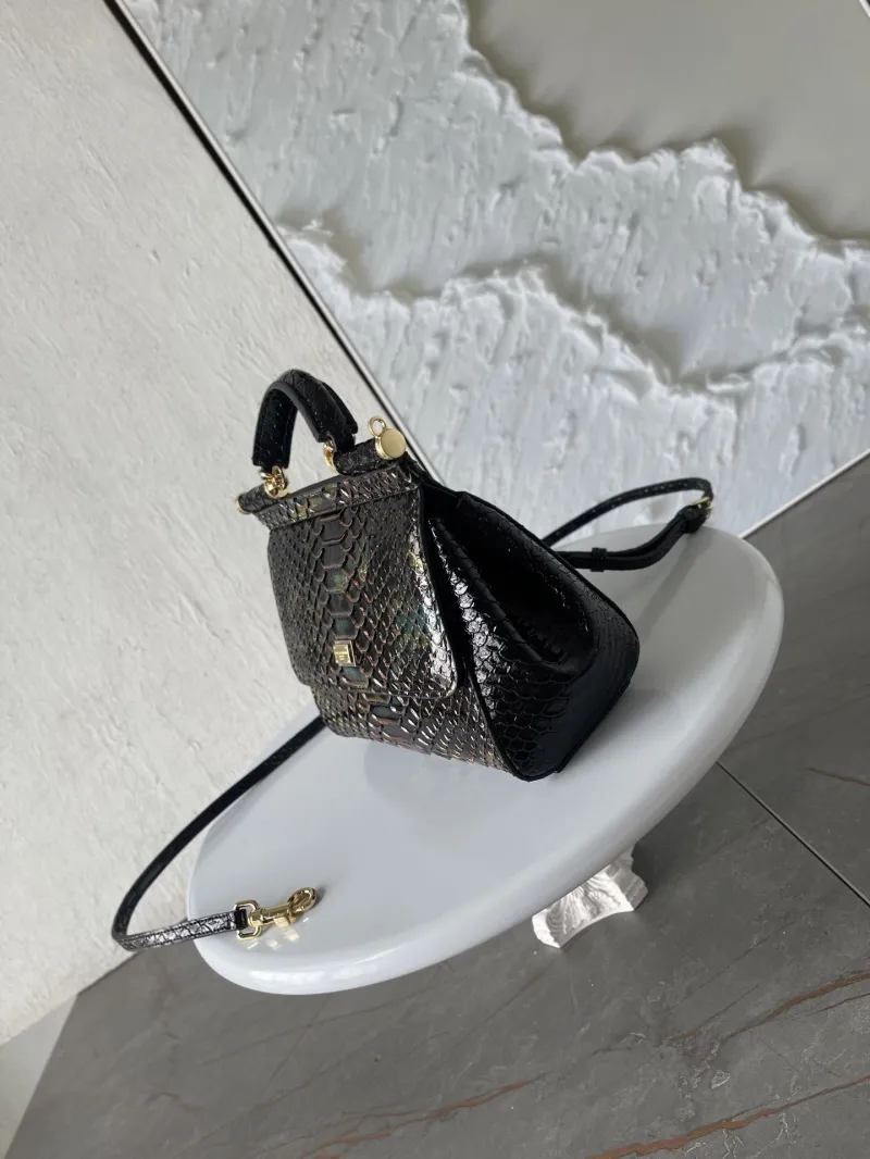 Alternative view of D&G Handle Bags-53