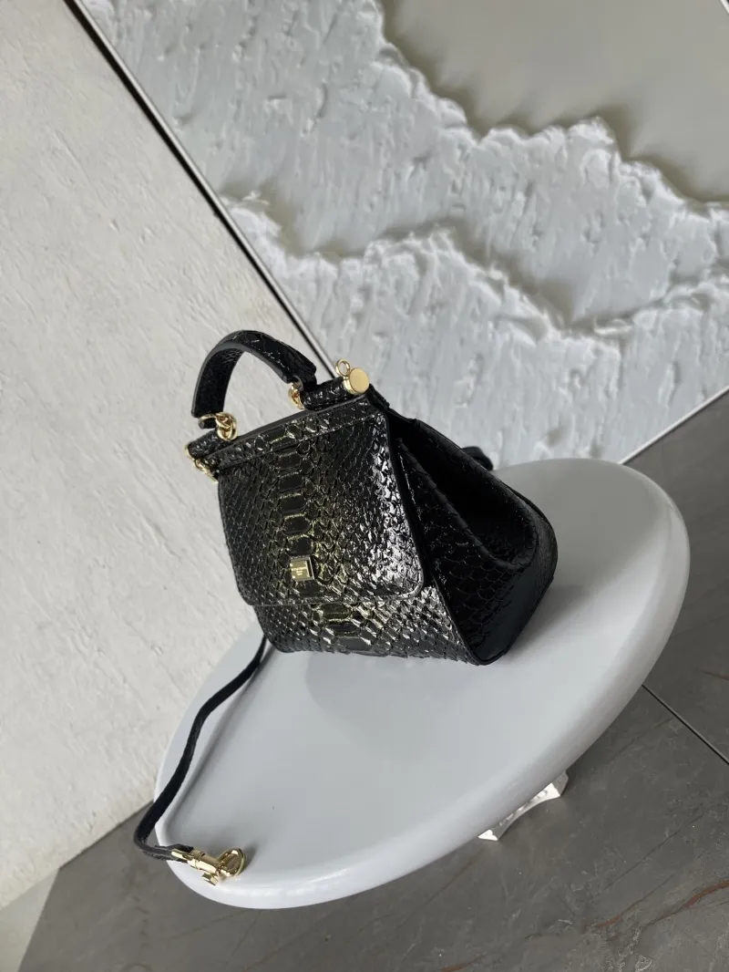 Alternative view of D&G Handle Bags-56