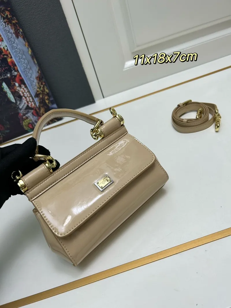 Alternative view of D&G Handle Bags-64