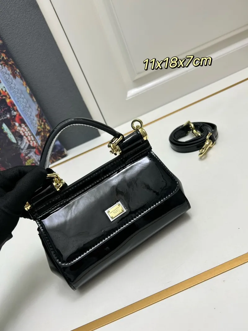 Alternative view of D&G Handle Bags-65