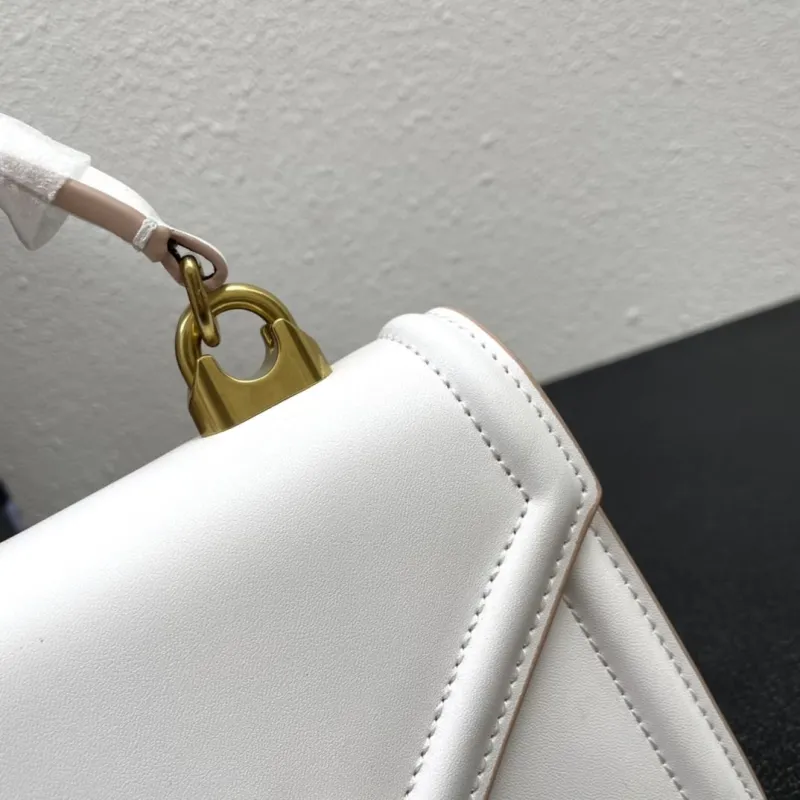 D&G Handle Bags-101 - Image 6