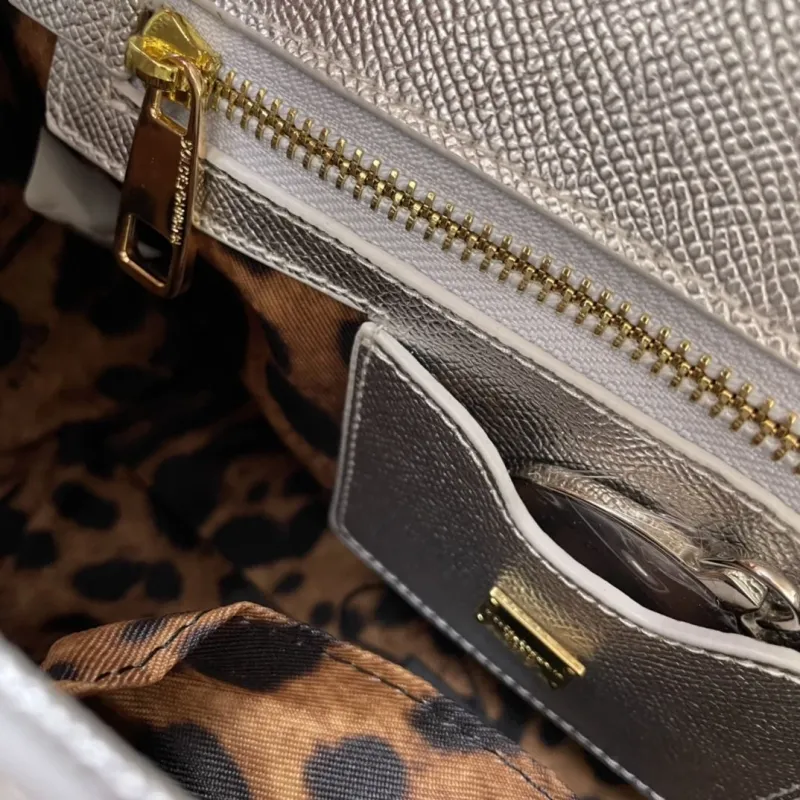 D&G Handle Bags-112 - Image 8