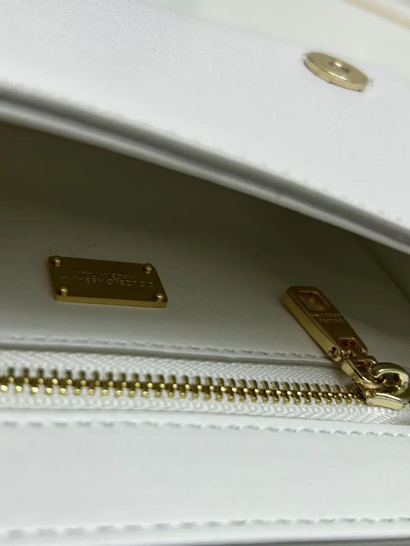 Dolce & Gabbana White Leather Crossbody Handbag Model 6658 - Image 9