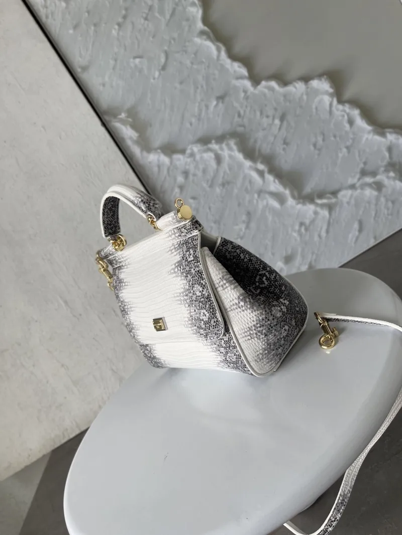 Alternative view of D&G Handle Bags-141