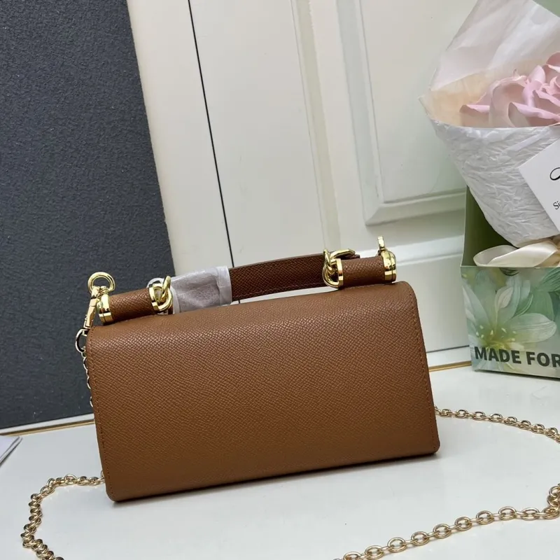 Alternative view of D&G Handle Bags-148