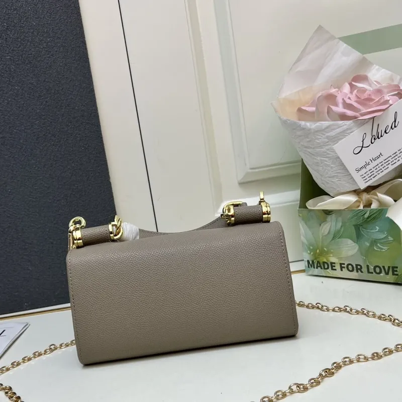 Alternative view of D&G Handle Bags-149