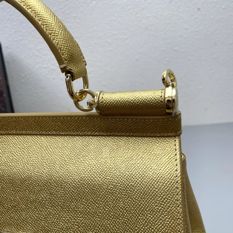 Dolce & Gabbana Gold Handbag 207 - Image 5
