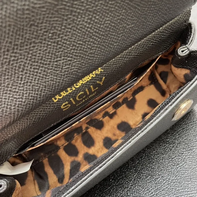 D&G Black Mini Crossbody Handbag 218 - Image 9