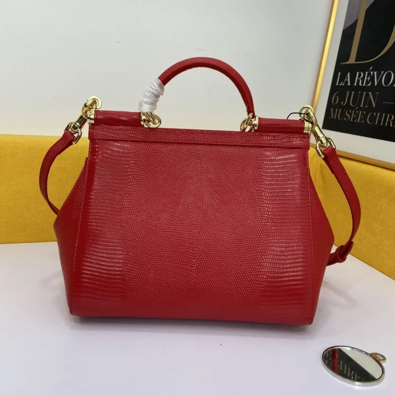 D&G Red Leather Top Handle Crossbody Bag - Image 3