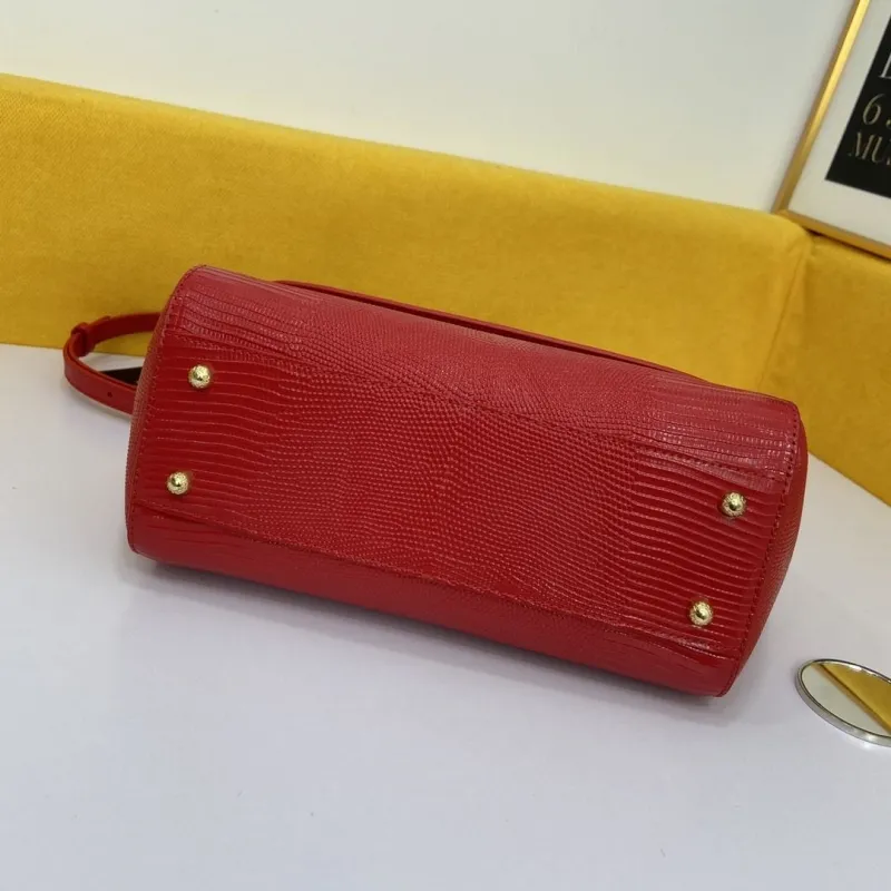 D&G Red Leather Top Handle Crossbody Bag - Image 5