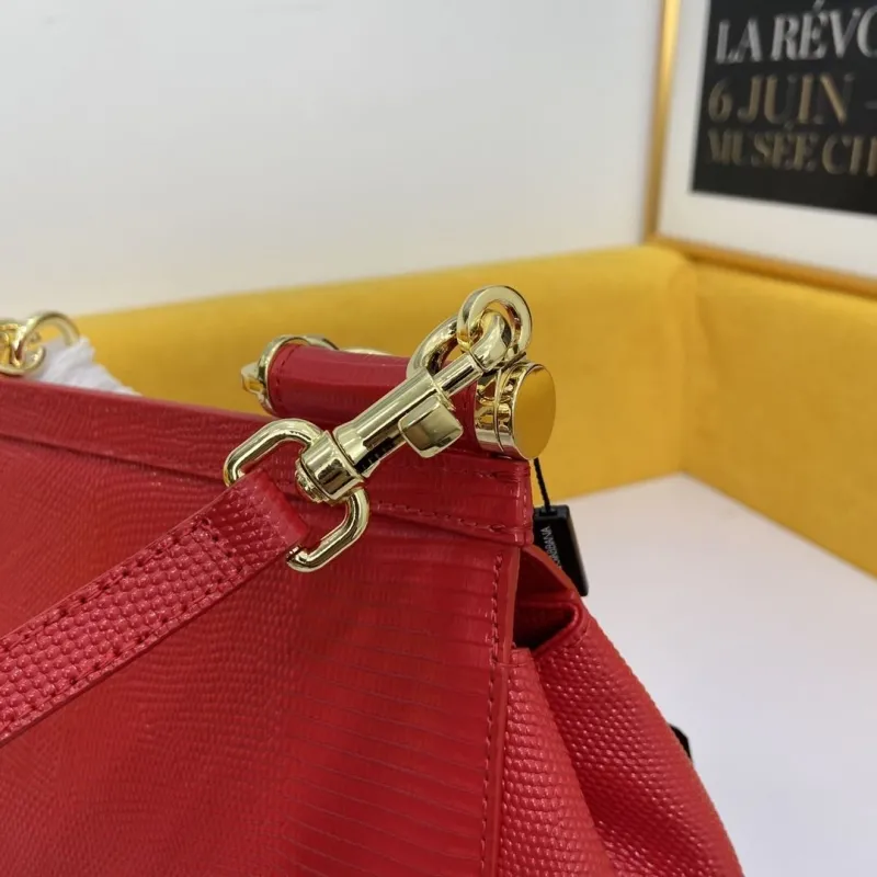 D&G Red Leather Top Handle Crossbody Bag - Image 6