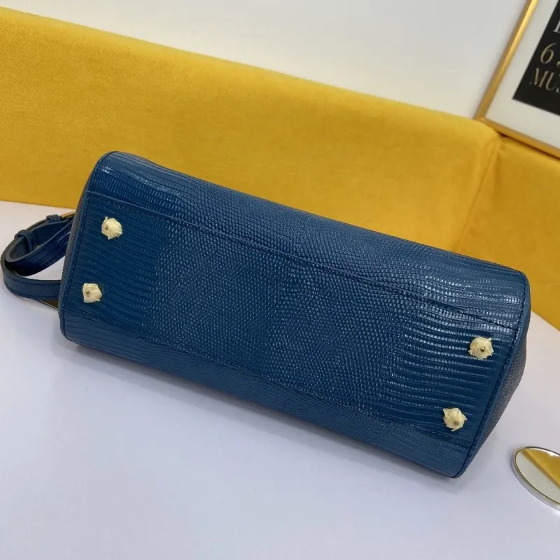 D&G Blue Crossbody Handbag 241 - Image 5