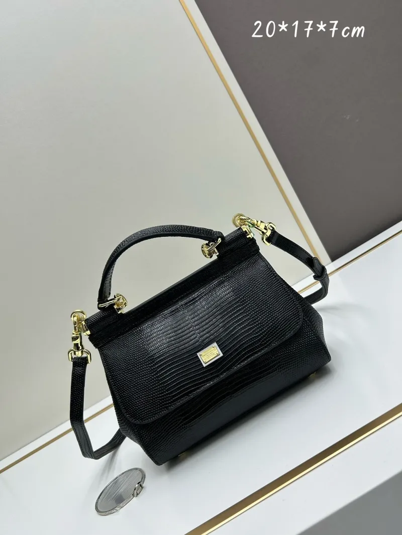 D&G Black Leather Crossbody Handbag 20x17x7cm