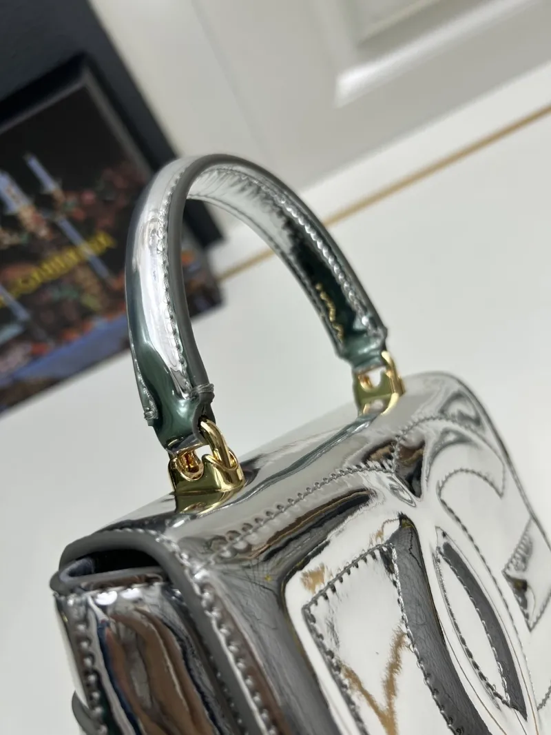 Dolce & Gabbana Silver Handbag Model 6658 - Image 5
