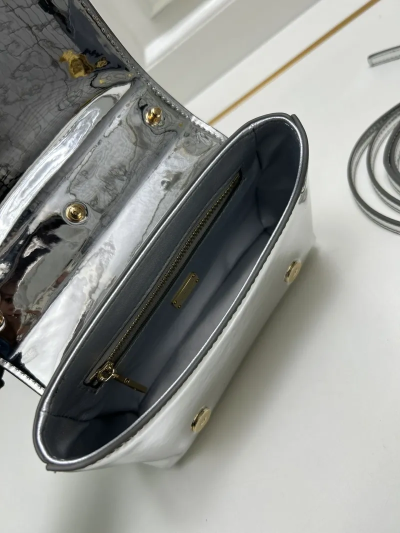 Dolce & Gabbana Silver Handbag Model 6658 - Image 8