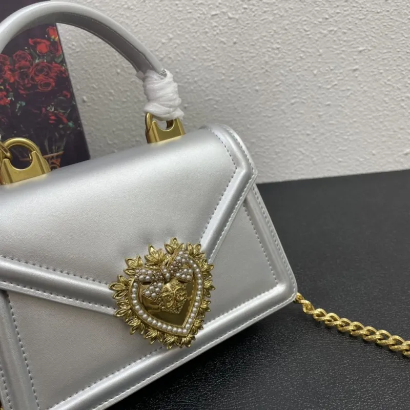 D&G Silver Handbag 323 Chain Crossbody Bag - Image 4
