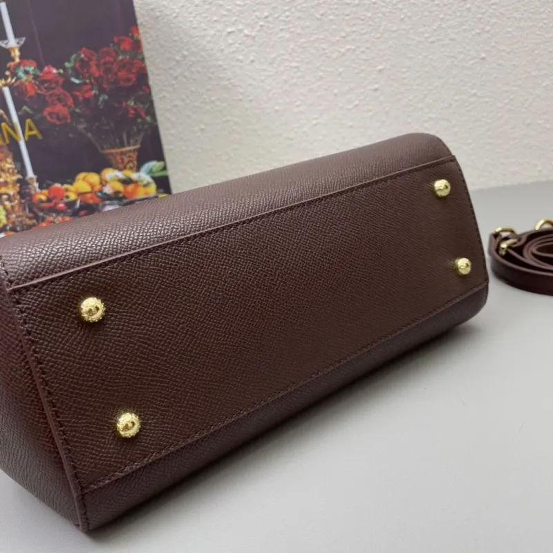 D&G Brown Leather Handbag 343 - Image 7