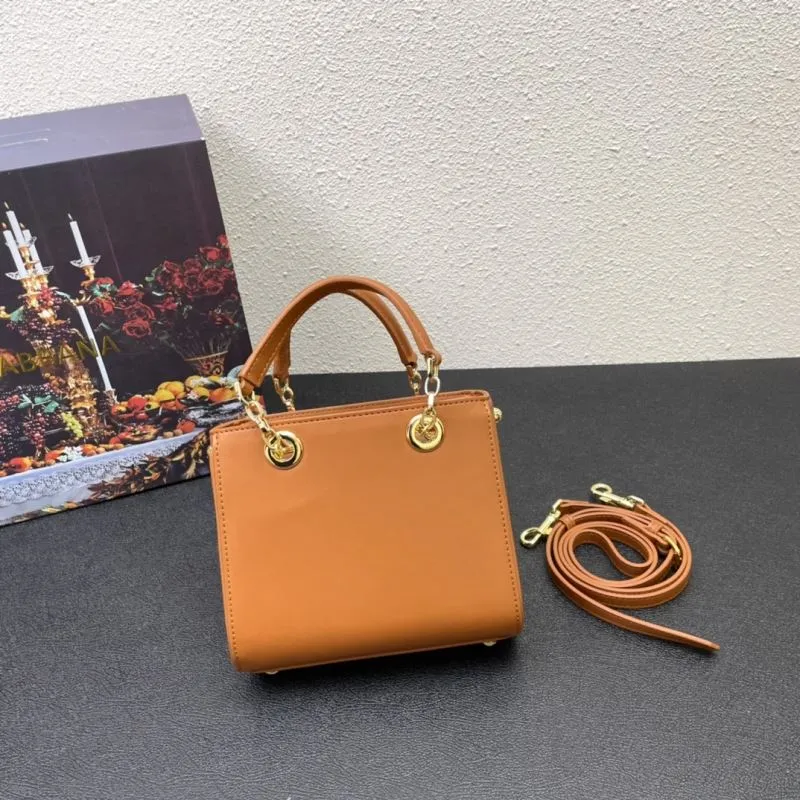 Alternative view of D&G Handle Bags-399
