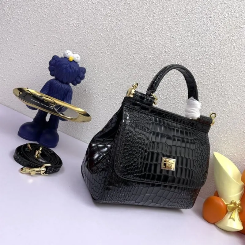 Alternative view of D&G Handle Bags-446