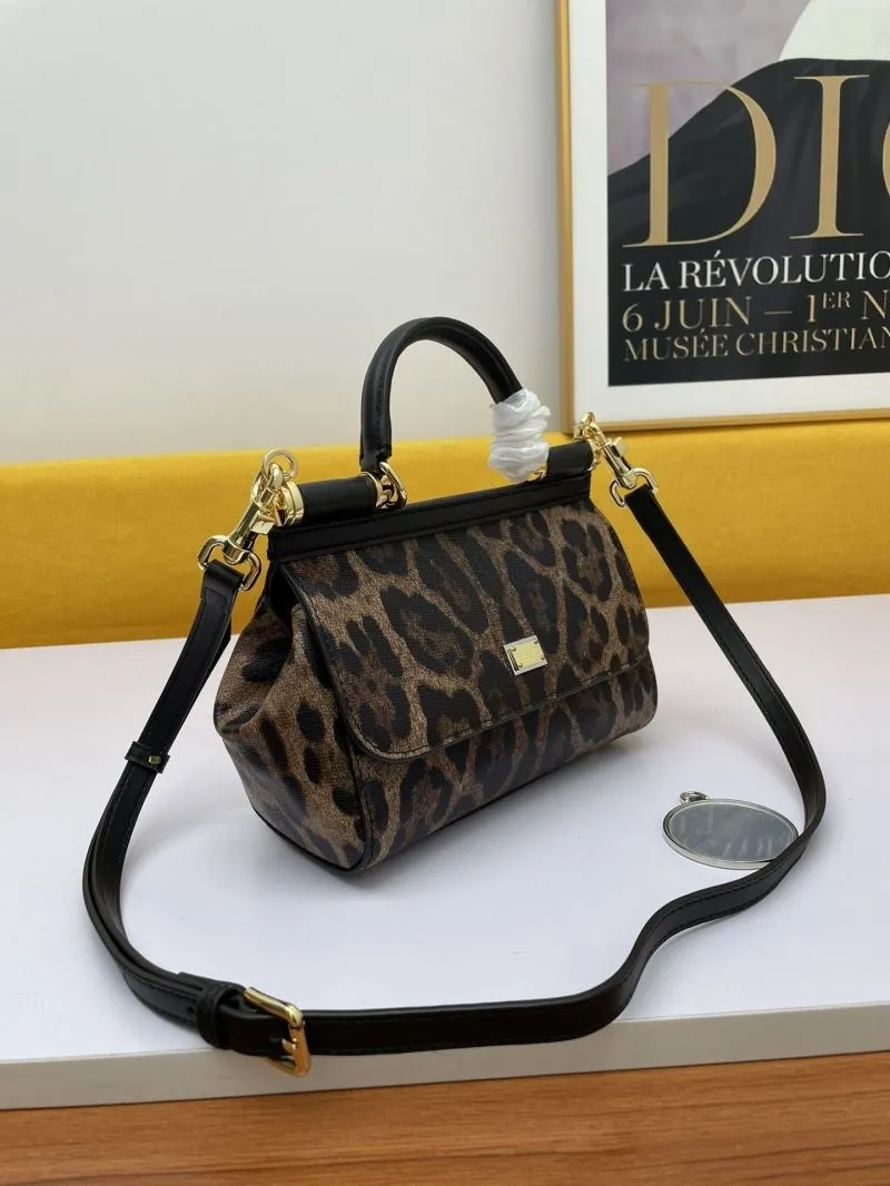 Alternative view of D&G Handle Bags-454