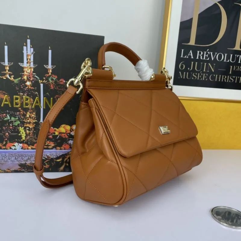 Alternative view of D&G Handle Bags-456