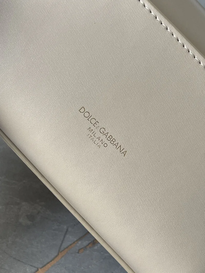 D&G Beige Leather Chain Satchel Bag - Image 6