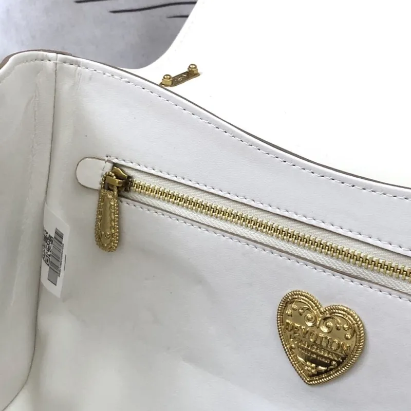 D&G White Quilted Leather Satchel Bag 38 - Image 9