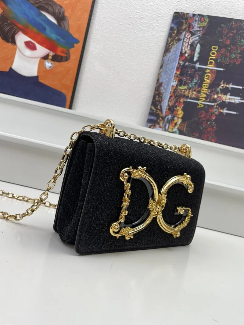 Dolce & Gabbana Black Chain Crossbody Bag - Image 3