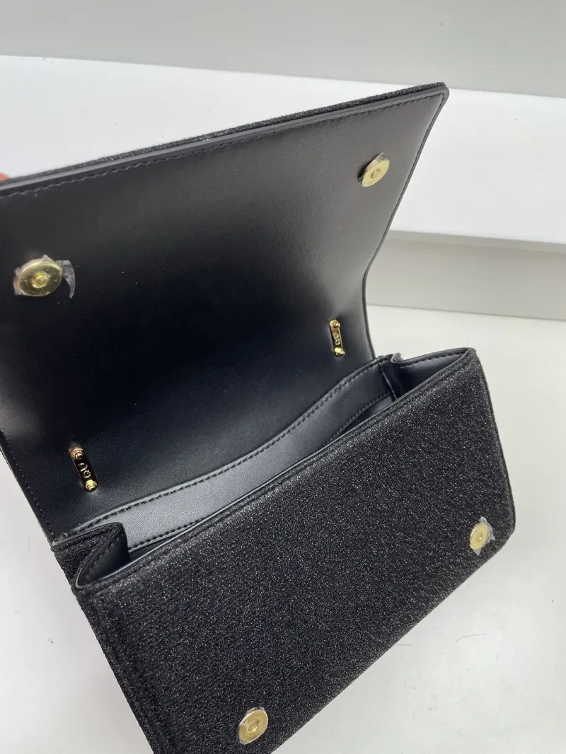 Dolce & Gabbana Black Chain Crossbody Bag - Image 7