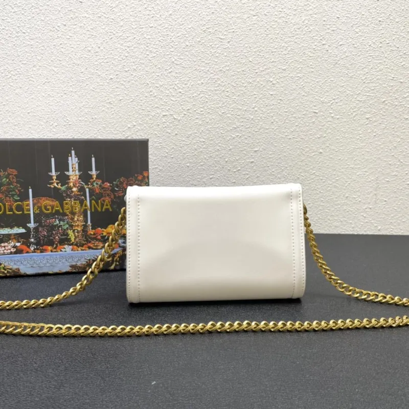 Dolce & Gabbana White Chain Crossbody Bag - Image 3