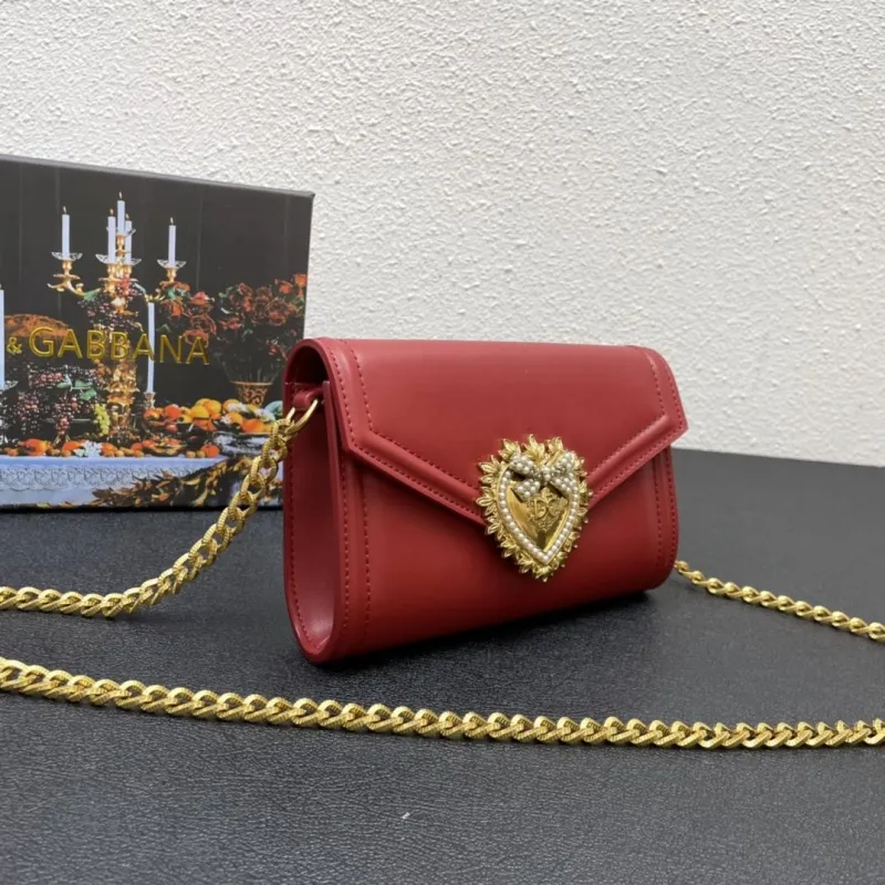 Alternative view of Dolce & Gabbana Red Chain Crossbody Bag