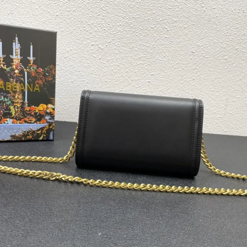 Dolce & Gabbana Black Leather Chain Crossbody Bag - Image 3