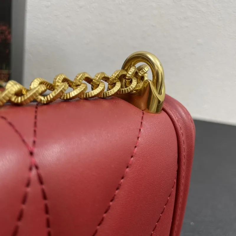 Dolce & Gabbana Red Small 4152 Chain Shoulder Bag - Image 6