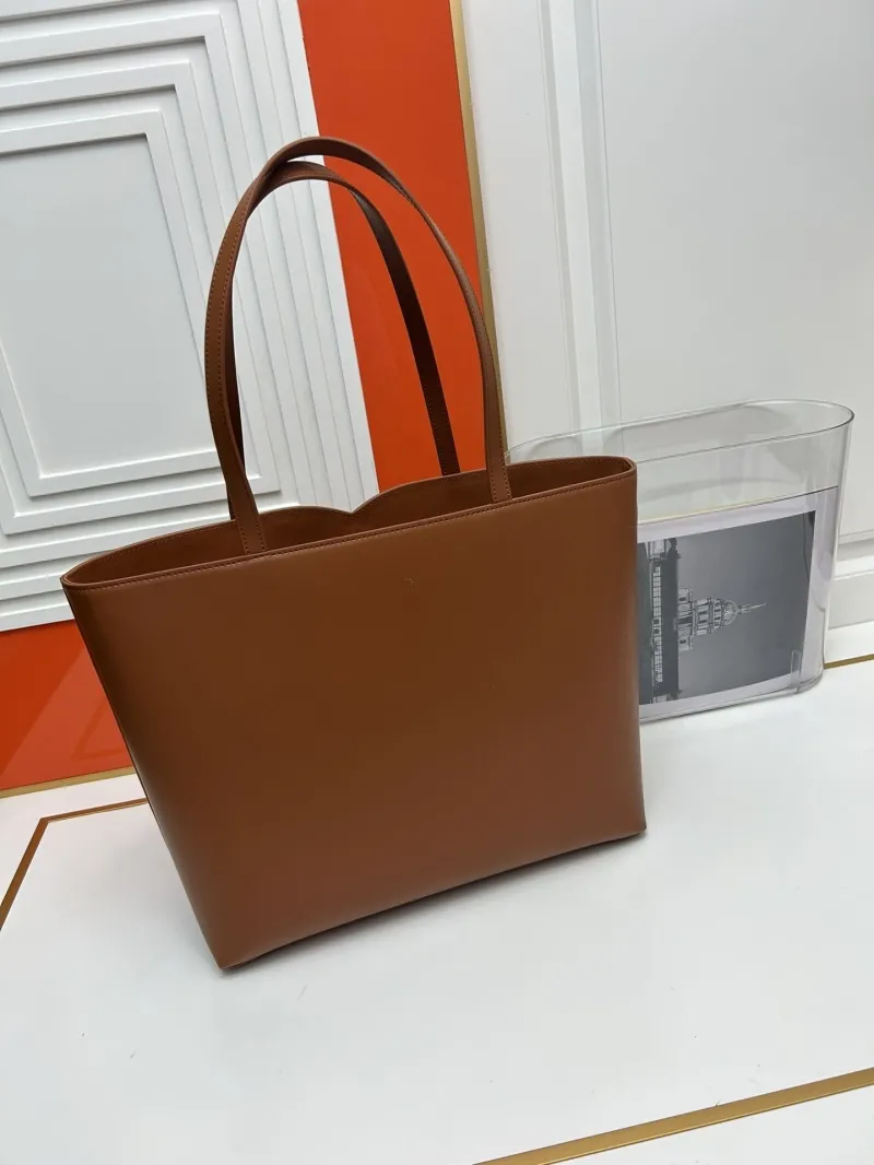 D&G Brown Leather Tote Bag 21 - Image 3