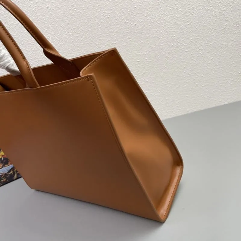 Dolce & Gabbana Brown Leather Tote Bag 6655 37cm - Image 6