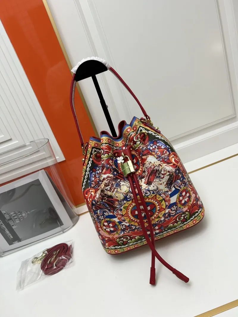 D&G Bucket Bags-5
