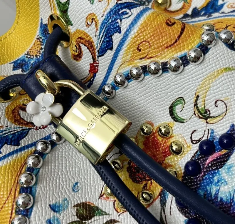D&G Floral Print Bucket Bag - Image 4