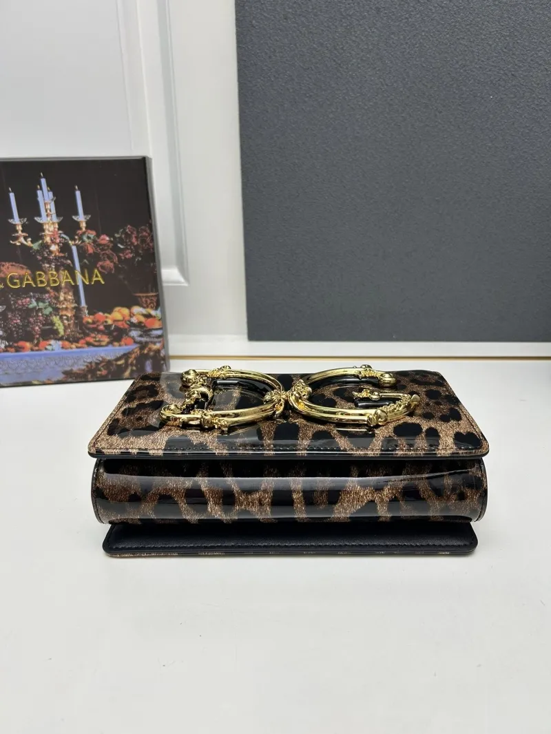 Dolce & Gabbana Leopard Print Chain Crossbody Bag - Image 6