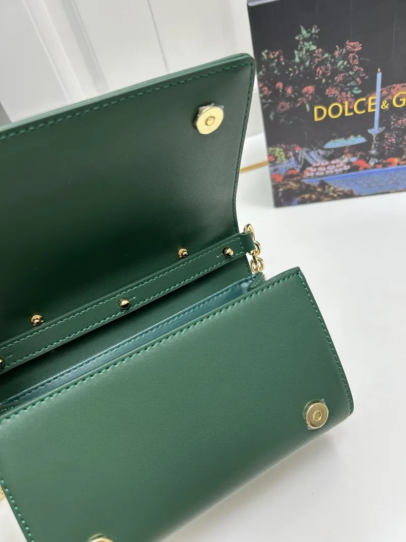 Dolce Gabbana Green Leather Top Handle Chain Bag - Image 8