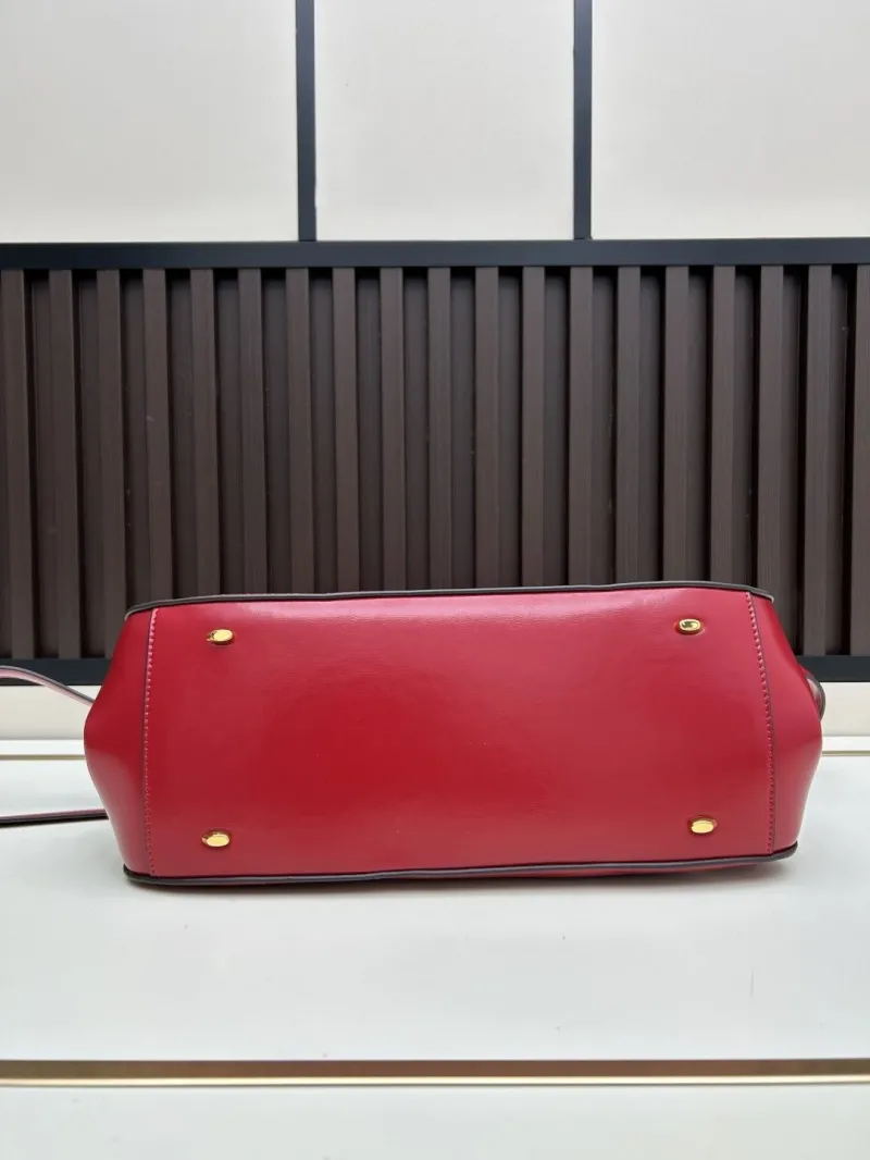 Givenchy Red Leather Shoulder Handbag - Image 5
