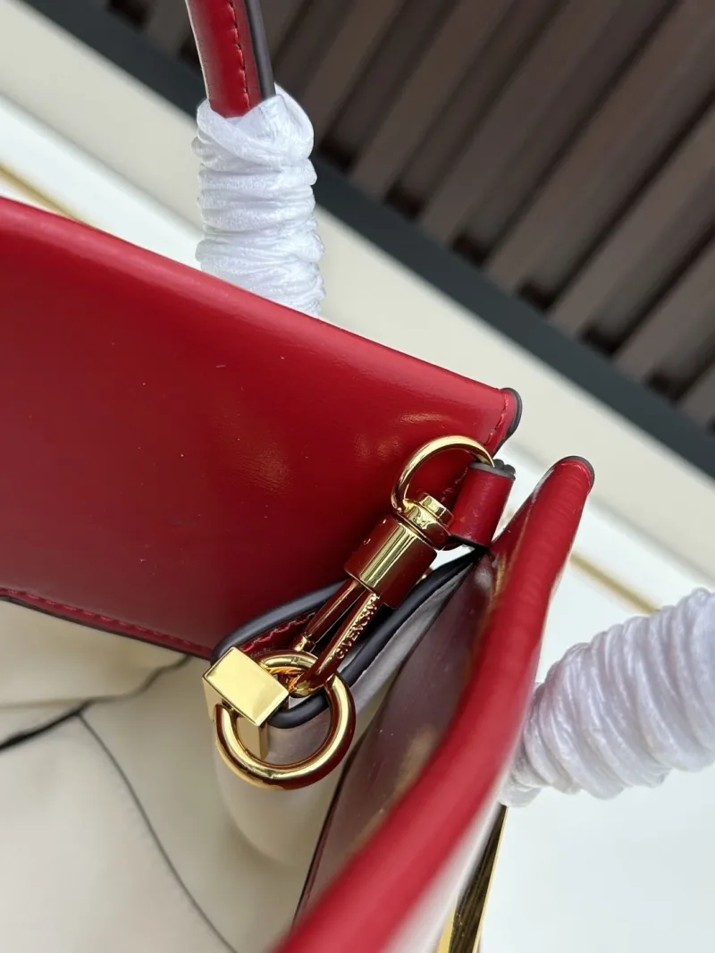 Givenchy Red Leather Shoulder Handbag - Image 8