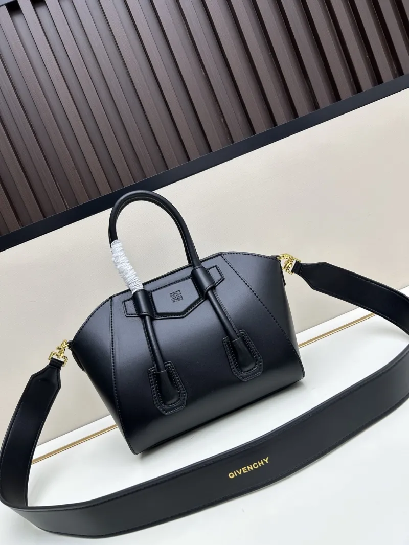 Givenchy Black Leather Crossbody Handbag - Image 3