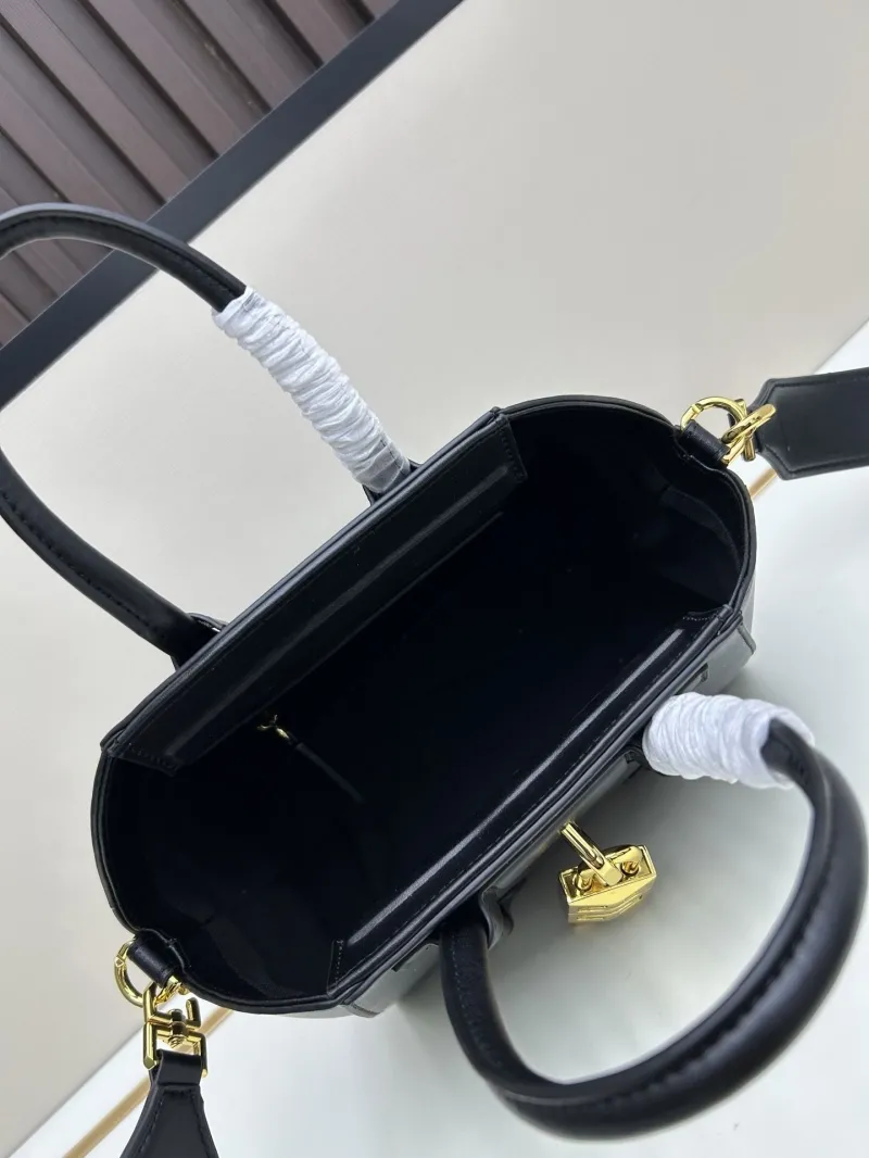 Givenchy Black Leather Crossbody Handbag - Image 7