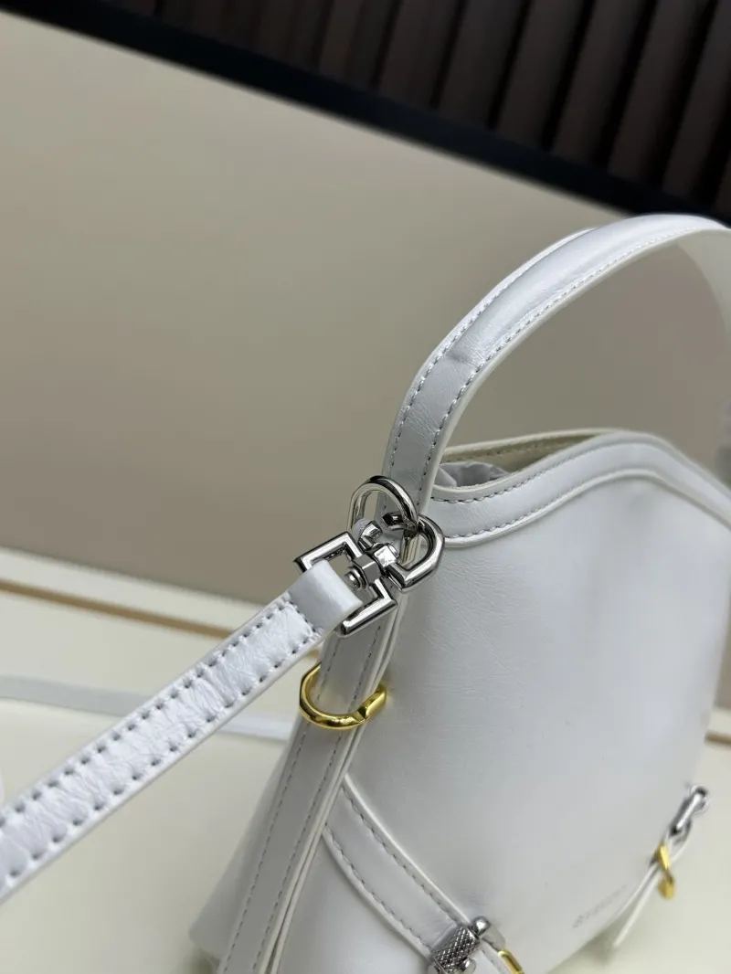 Givenchy White Leather Handle Crossbody Bag 19x16.5x4cm - Image 6