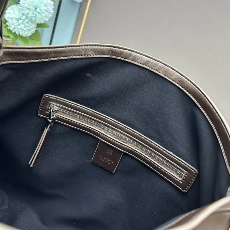 Givenchy Dark Brown Leather Shoulder Bag - Image 8