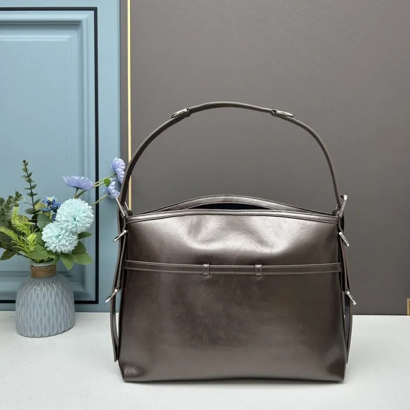 Givenchy Dark Brown Leather Shoulder Bag - Image 3