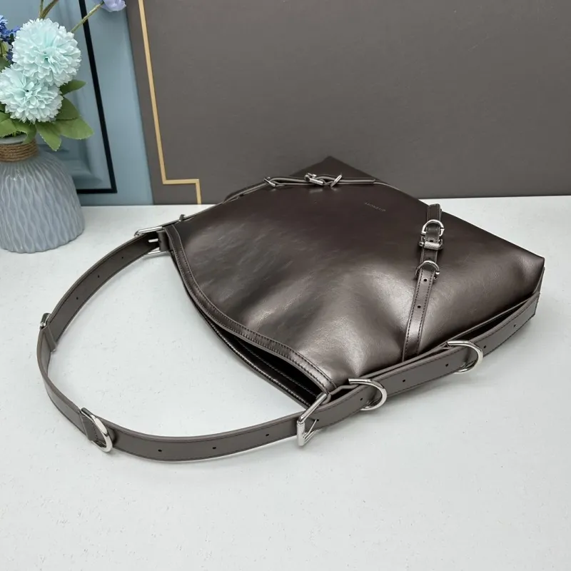 Givenchy Dark Brown Leather Shoulder Bag - Image 5