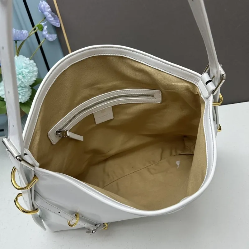 Givenchy White Leather Shoulder Bag - Image 7